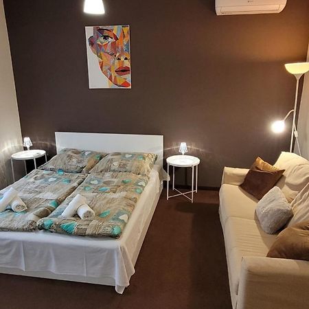 Doris Apartments Siofok Luaran gambar