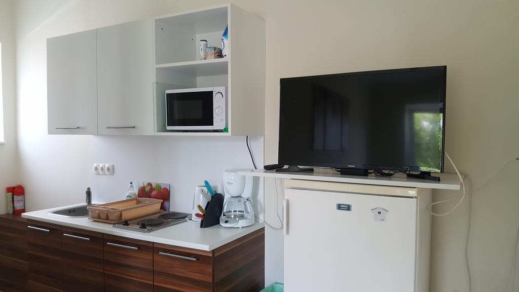 Doris Apartments Siofok Luaran gambar