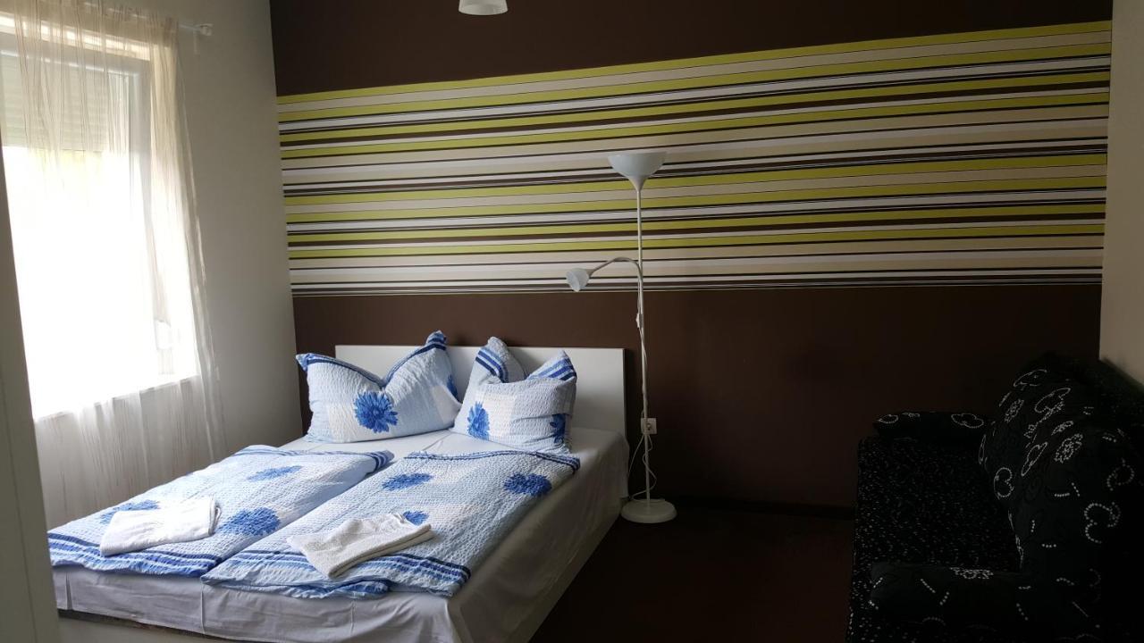 Doris Apartments Siofok Luaran gambar